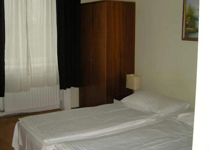Pensión Schottentor 3*